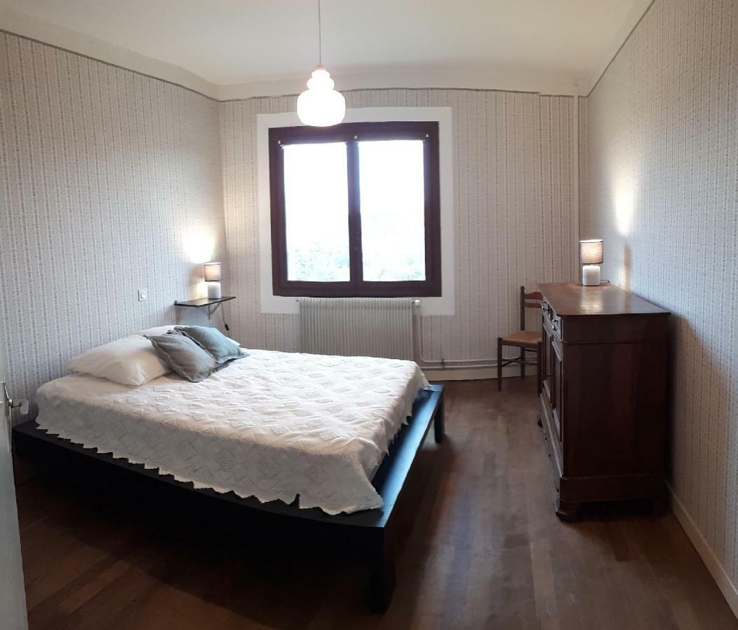 Grand Gite Maison D Alice Auvergne - 15 Personnes Saint-Bonnet-des-Quarts Bagian luar foto
